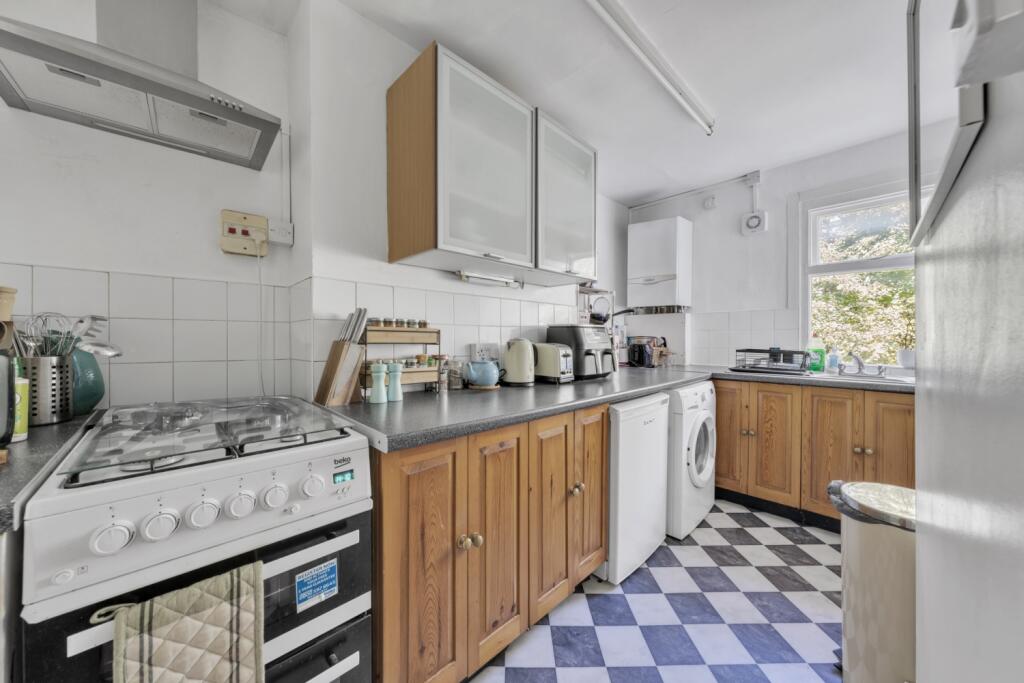 Apartment in London - More