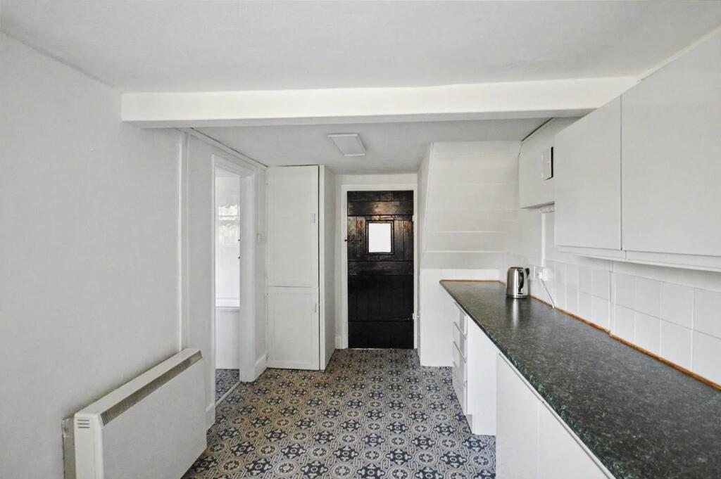 House in Lower Harlestone, Harlestone Heath - View 6