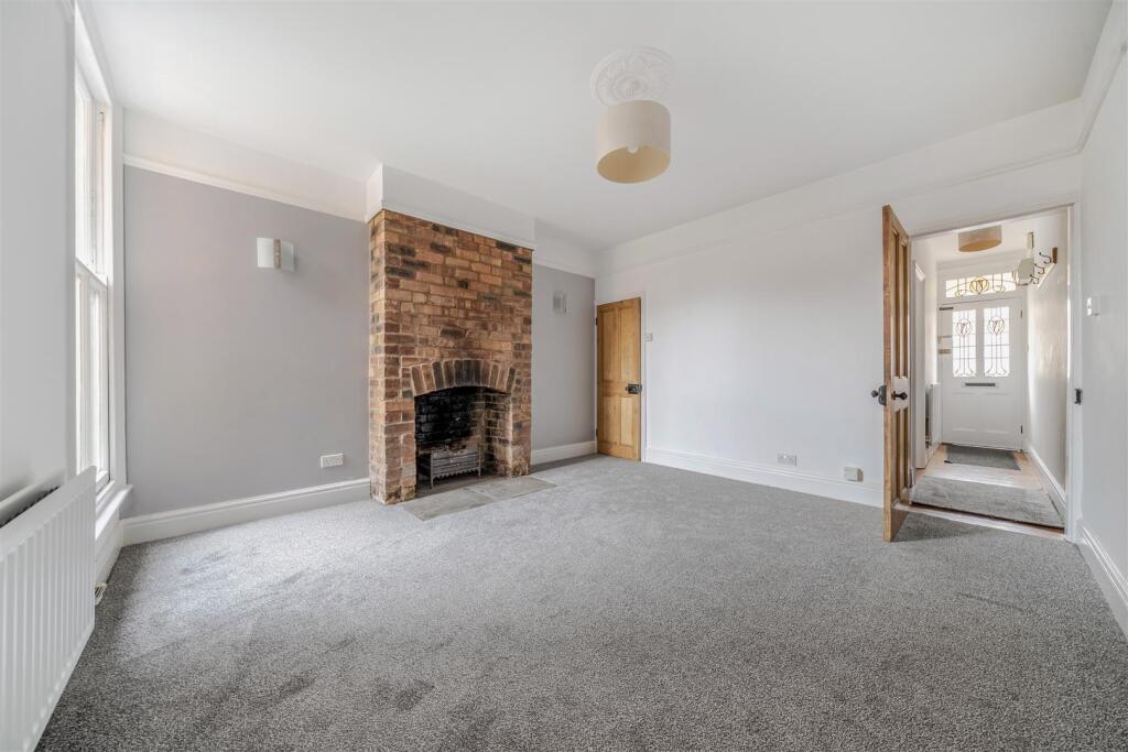 House in Rugby, Warwickshire - View 3