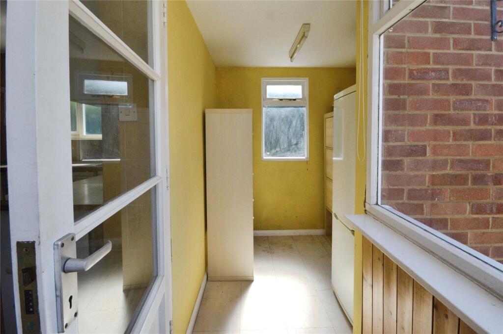Heath Row, Bishop's Stortford, Hertfordshire, CM23 - View 6