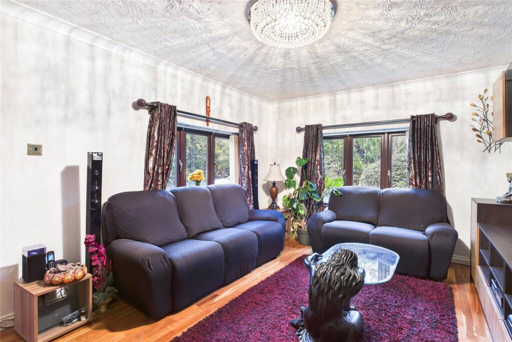 House in Finchampstead - View 4