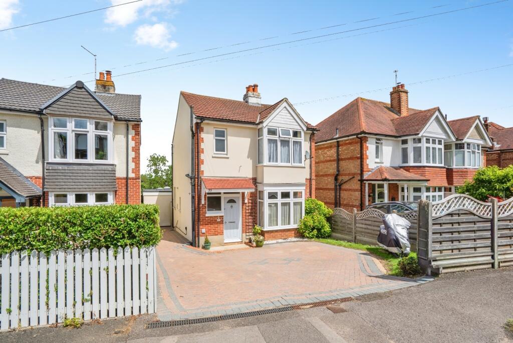 Main image of property: The Brow, Waterlooville, Hampshire, PO7