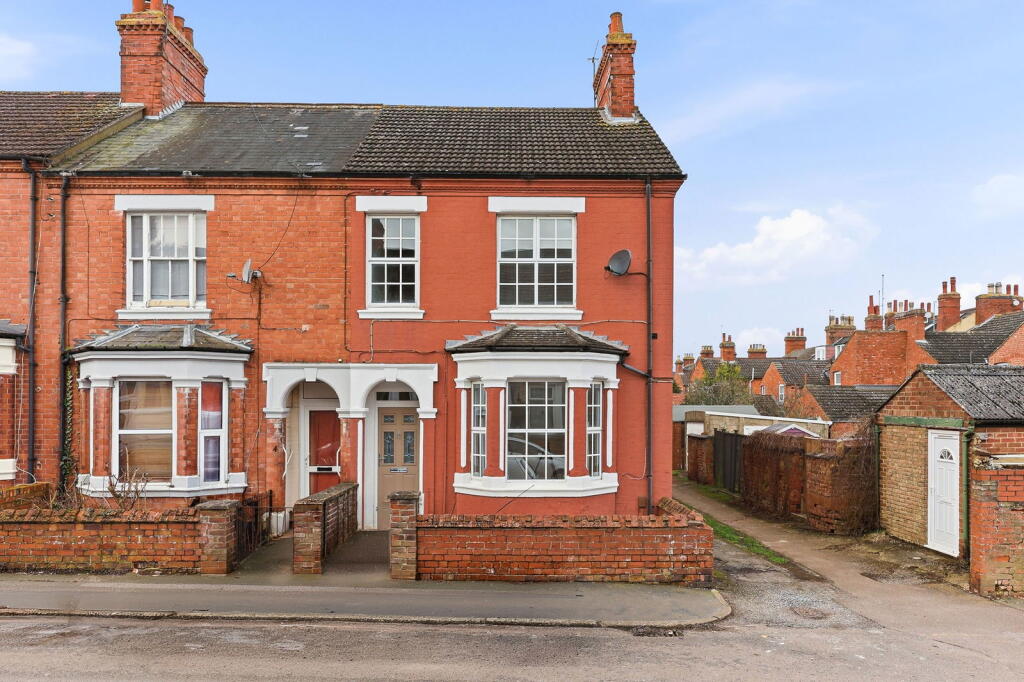 Main image of property: Cambridge Street, Wolverton, Milton Keynes, MK12