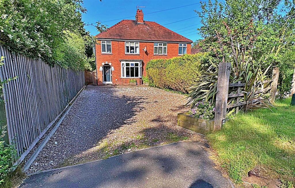 Main image of property: Stallingborough Road, Healing, Grimsby, N.E. Lincs, DN41 7QL