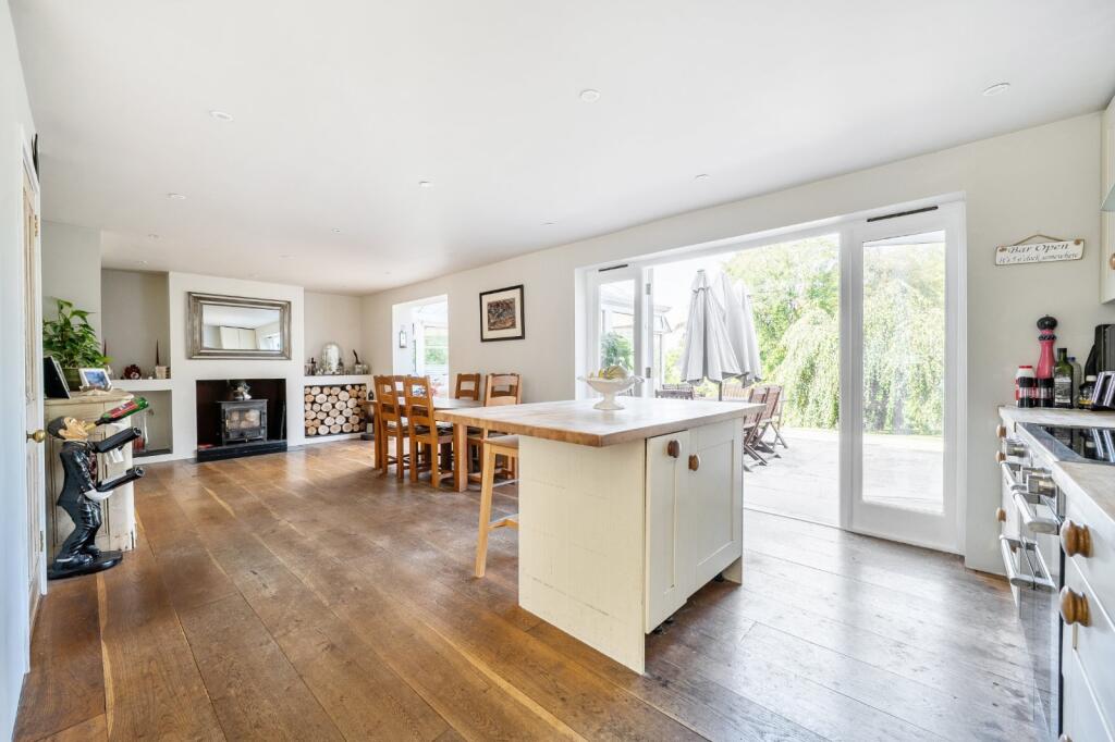 House in Tonbridge - View 2