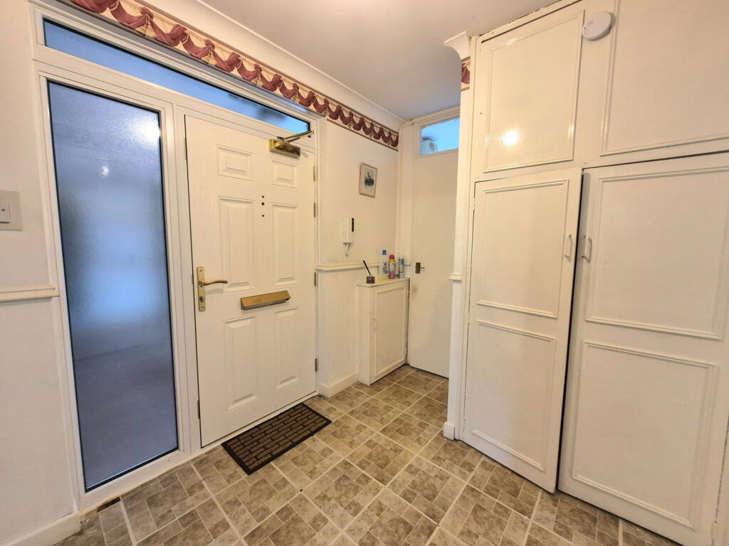 Apartment in Wigan - More