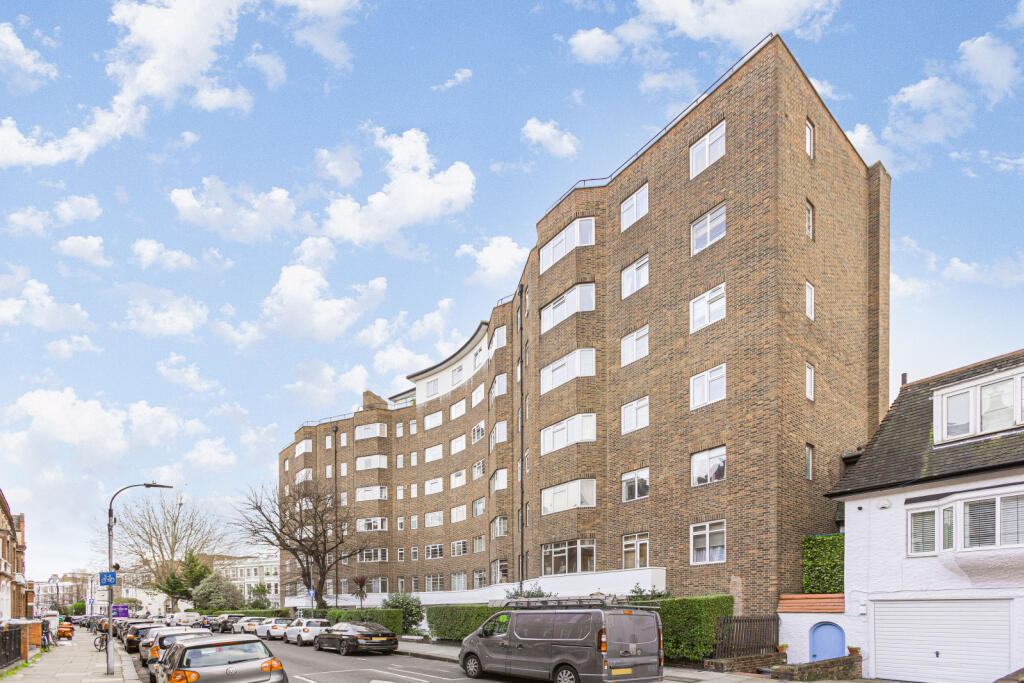 Apartment in London - More
