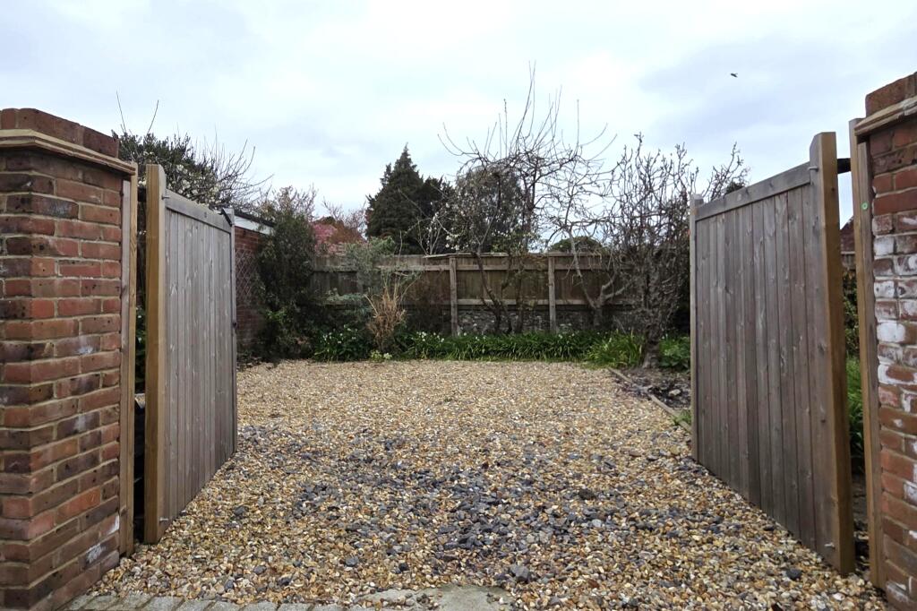 Castle Street, Portchester photo 2