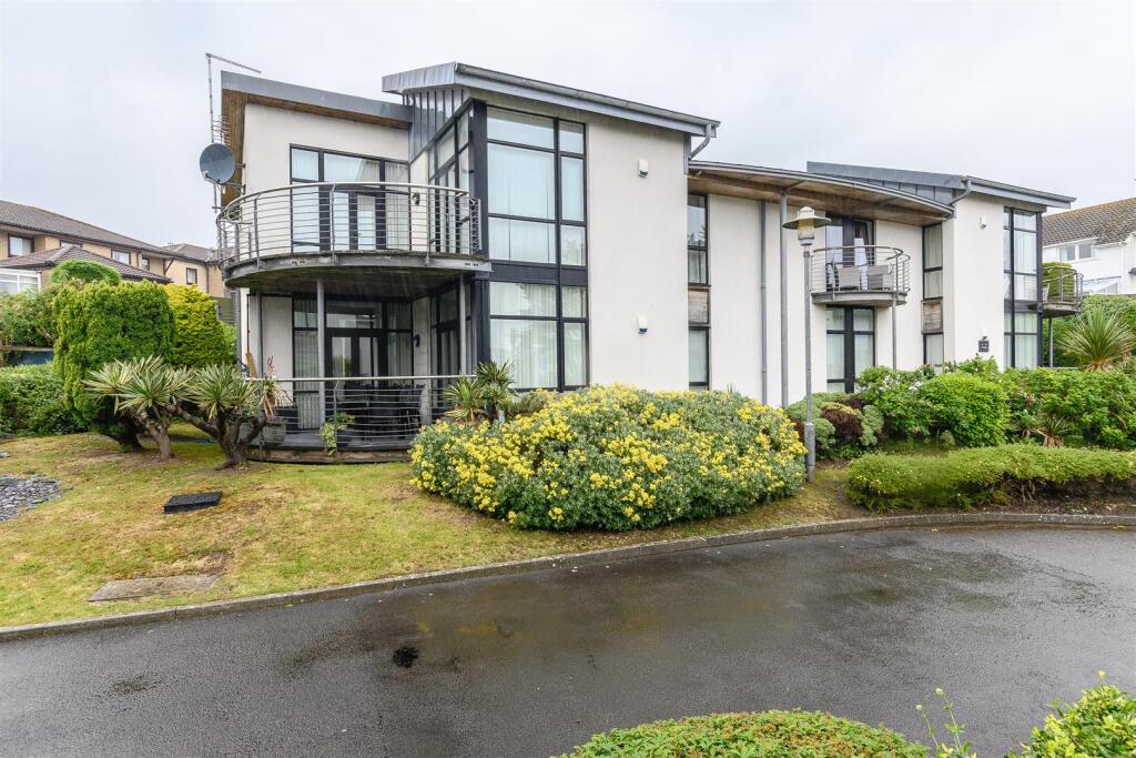 Main image of property: Y Cerigos, Barry