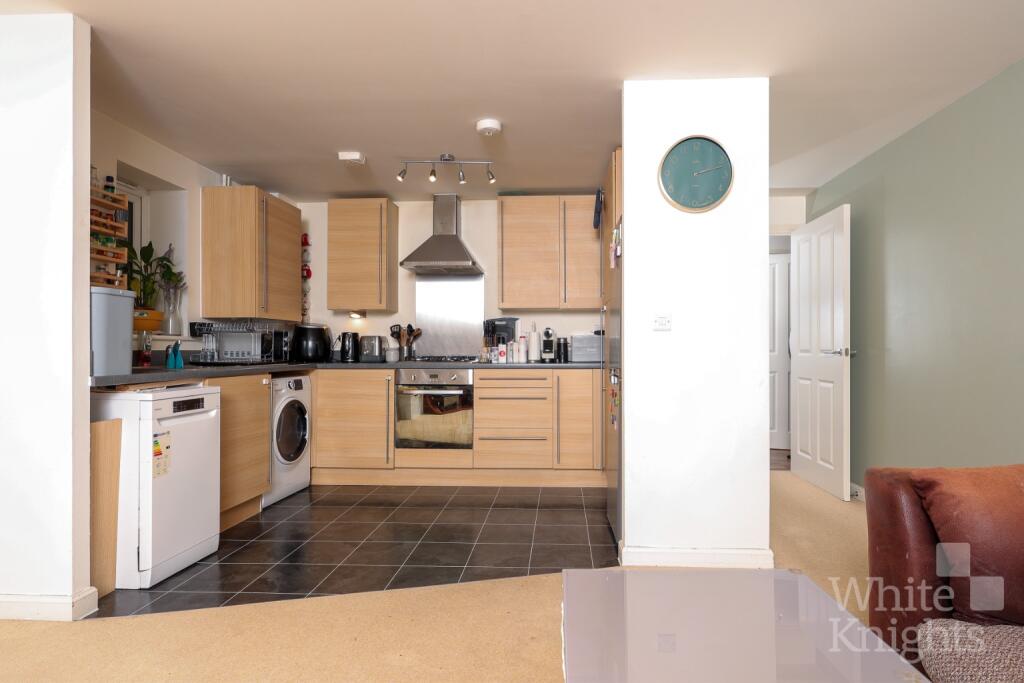 Apartment in Reading - View 3