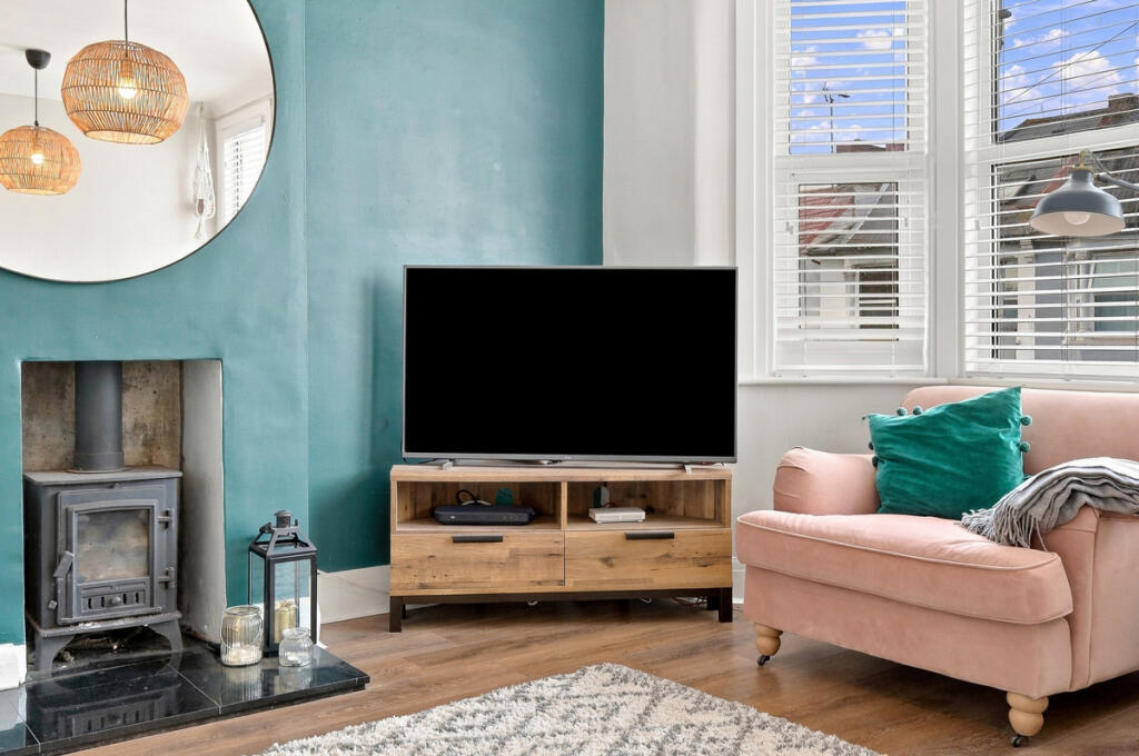 Apartment in Southend-on-Sea, Leigh-on-Sea - View 5