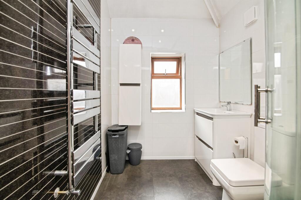 Additional image 19 of Clay Lane, OLDBURY