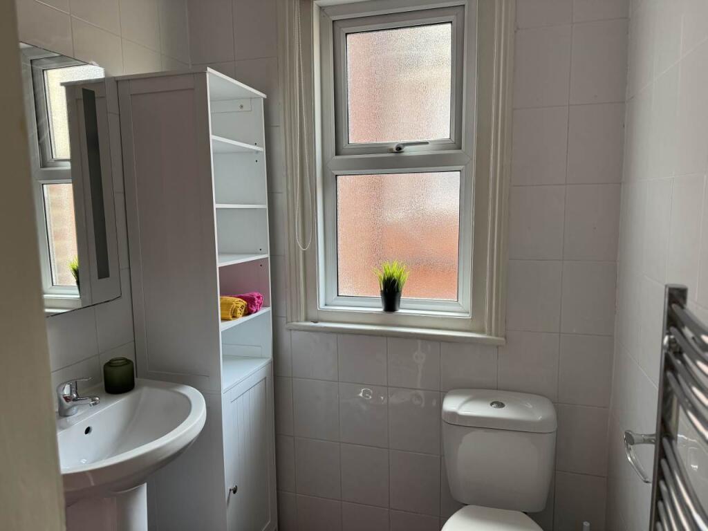 5 bedroom house for rent