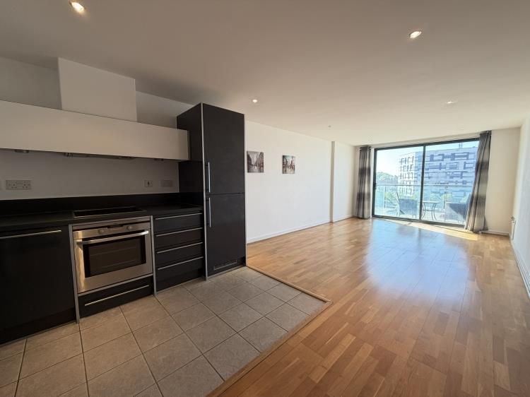Apartment in Ipswich, Stoke - View 2
