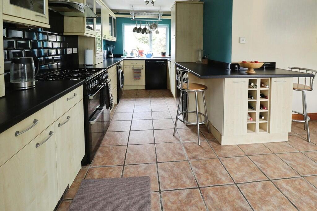 House in Lincoln - View 4