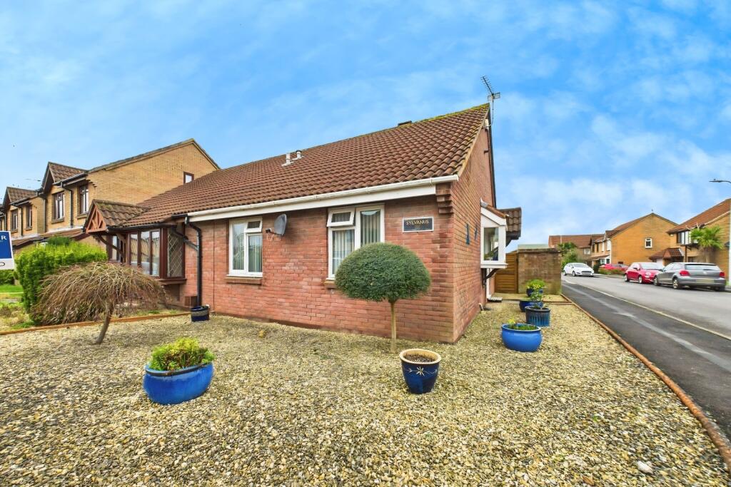 Main image of property: Chipping Cross, Clevedon, North Somerset, BS21