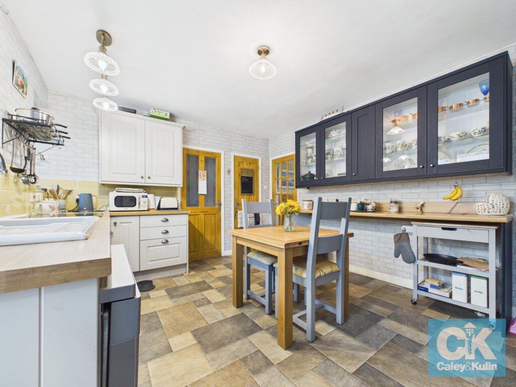 House in Stoke-on-Trent - More