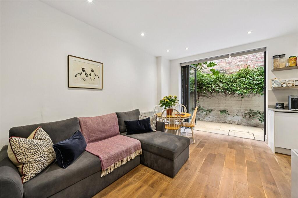 Main image of property: Tunis Road, London, W12