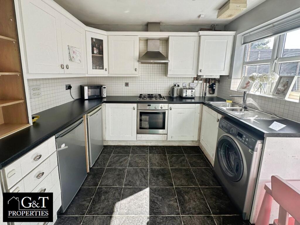 House in Dudley, West Midlands - More