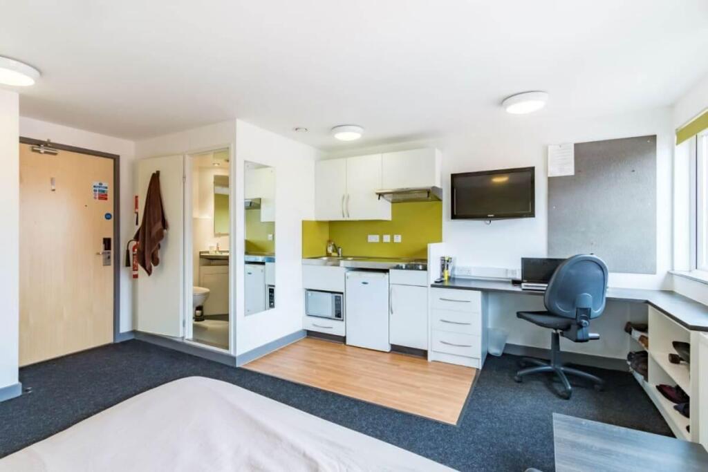Studio flat for rent