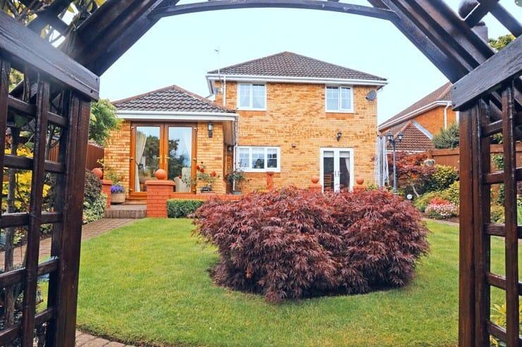 Gellideg Isaf Rise, Maesycwmmer, Hengoed, CF82 7RB photo 2
