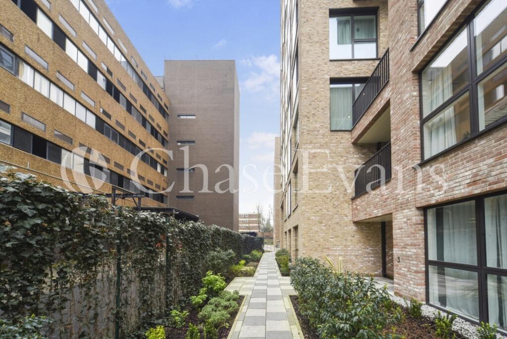 Apartment in London - View 4