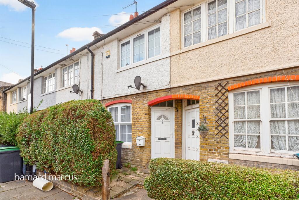 Main image of property: Chesthunte Road, London