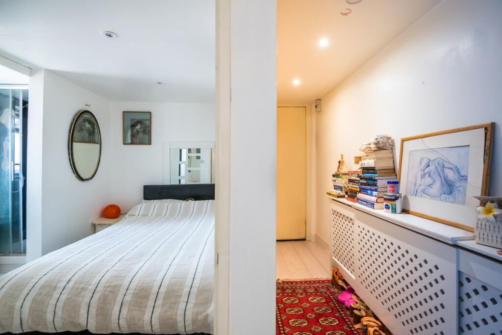 Main image of property: Flat B, 446 Streatham High Road, London