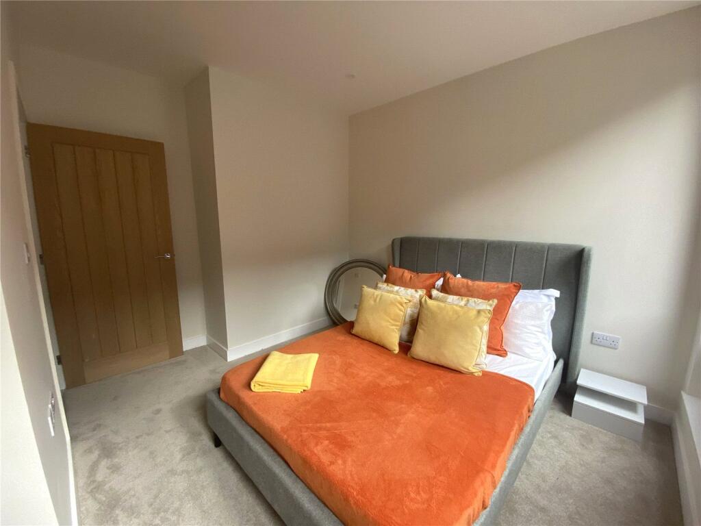 Apartment in Salisbury - More
