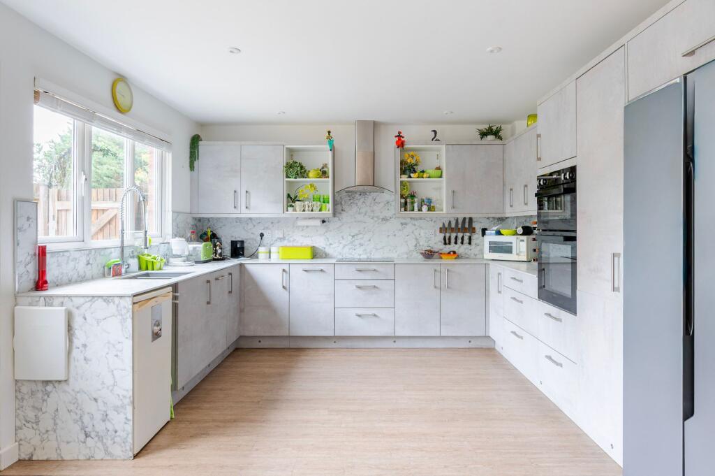 House in West Suffolk, Studlands Park, Newmarket - More