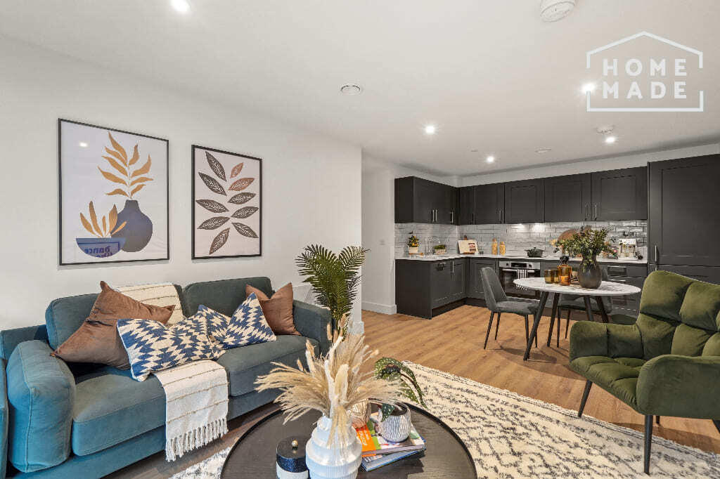 Apartment in Slough - View 3
