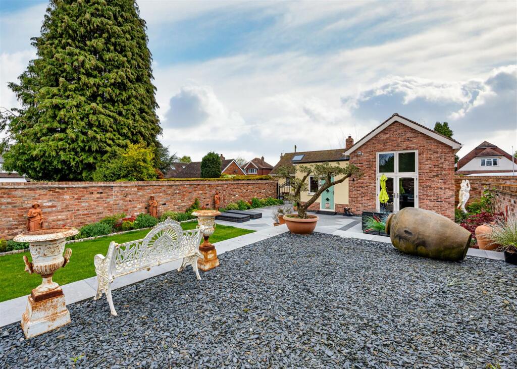 4 Mayfield Road, Albrighton, WV7 3JY photo 3