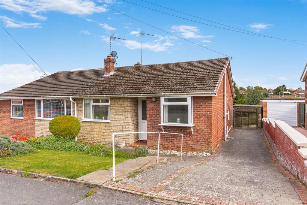 Main image of property: Mewburn Road, Banbury