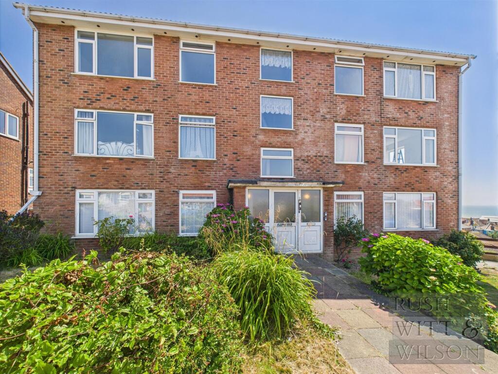 2-bed flat on Harley Shute Road, St Leonards-On-Sea, £150,000