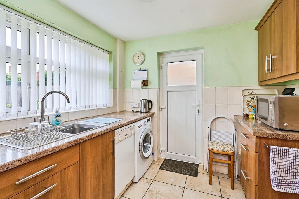 House in Walsall, West Midlands - View 5