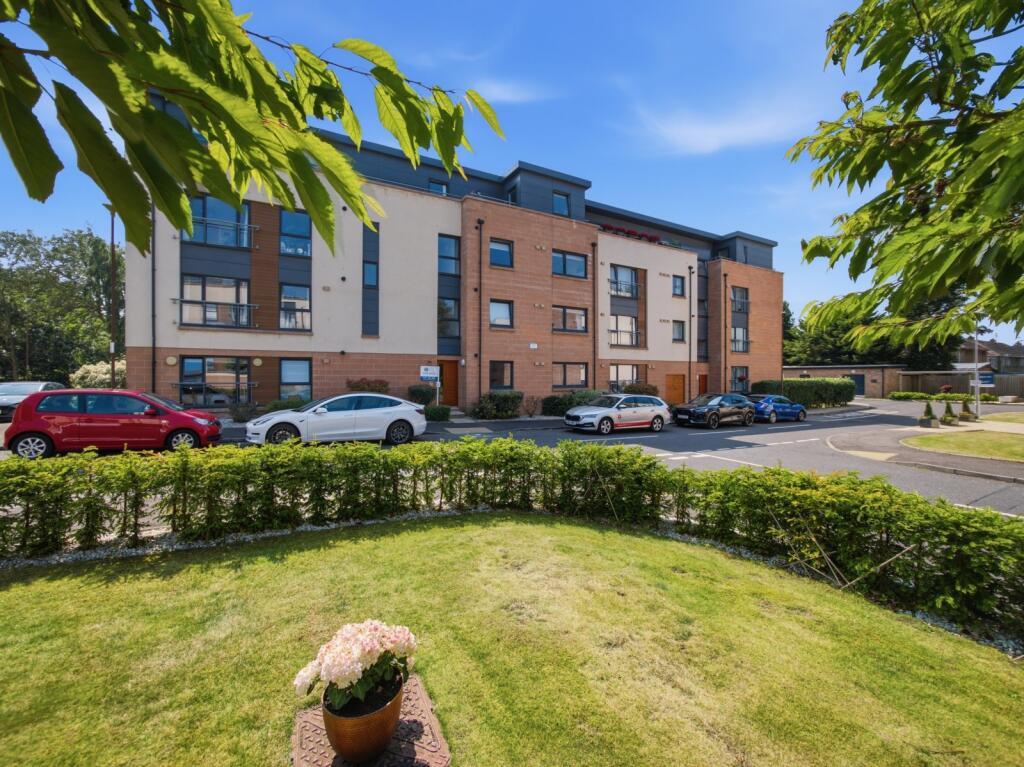 Main image of property: 15/2 Pinkhill Park, Corstorphine, Edinburgh, EH12