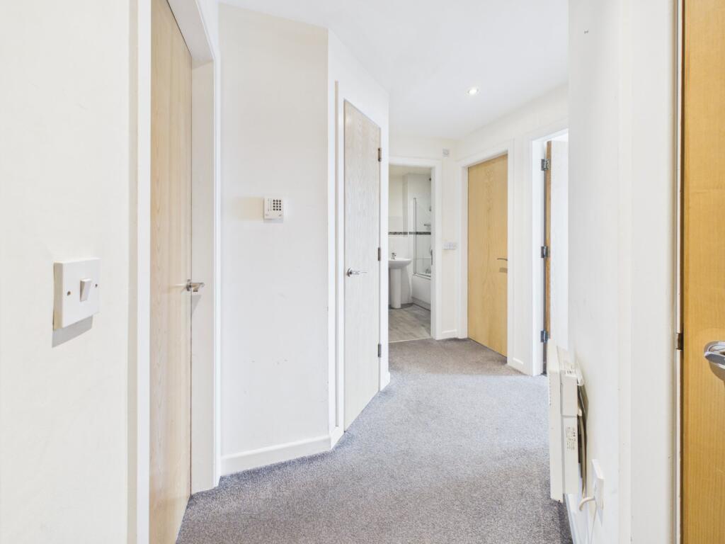 Apartment in Oldham - View 3