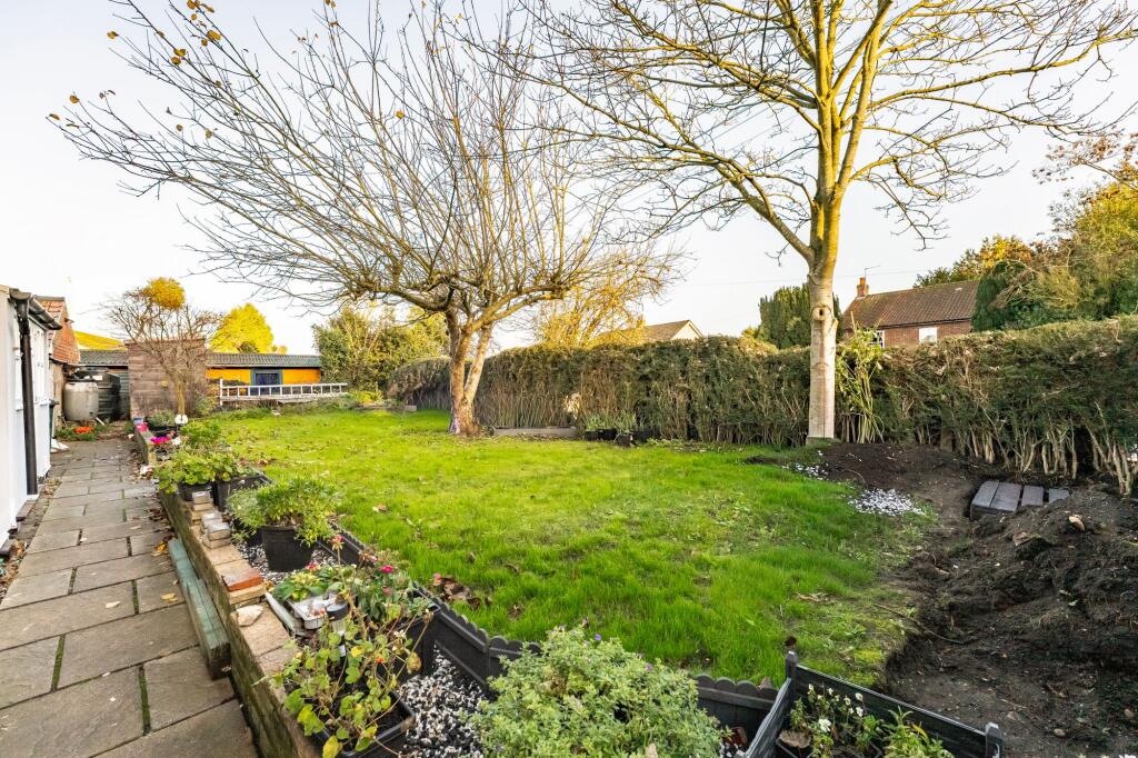 Station Road, Yaxham photo 2