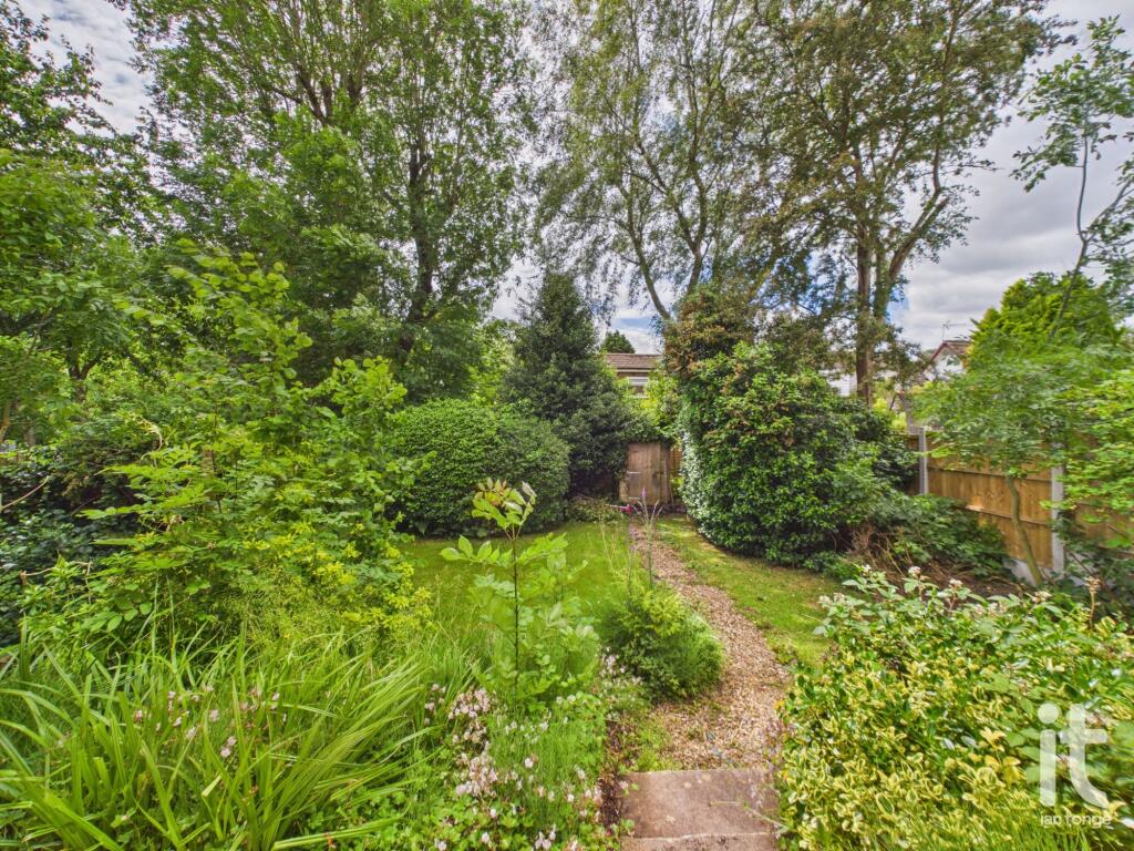 Elton Drive, Hazel Grove, Stockport, SK7 photo 2