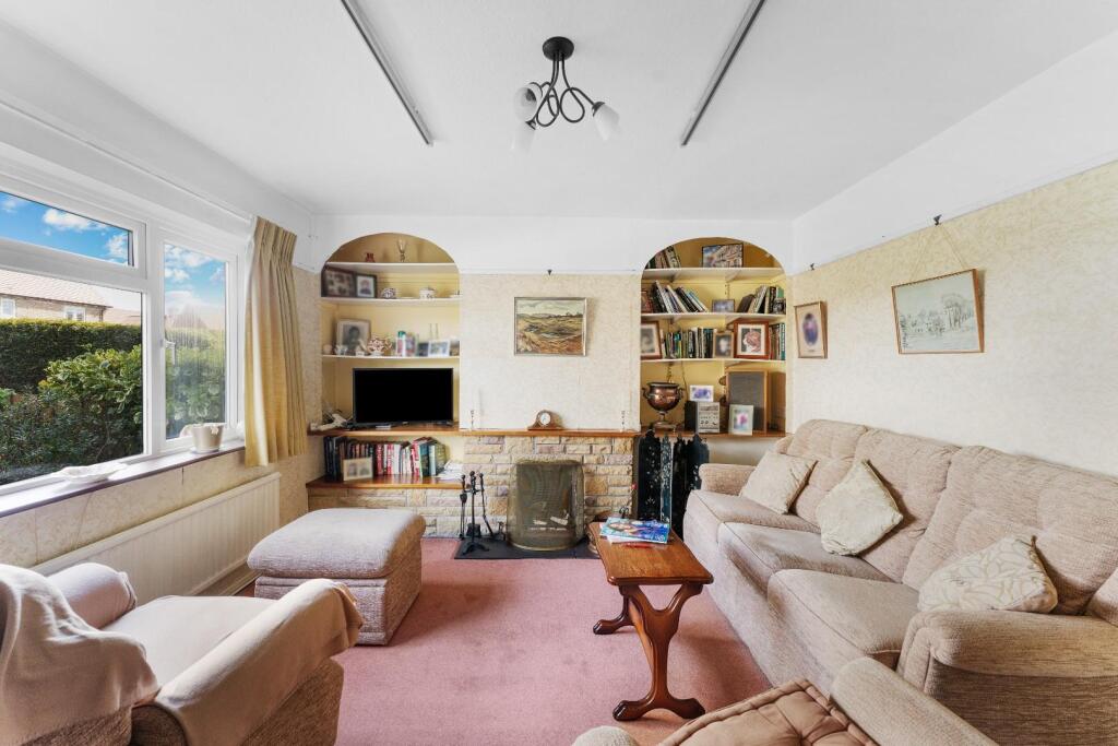 Beautiful 1940s semi-detached family home, situated within the rural village of Wrington photo 4
