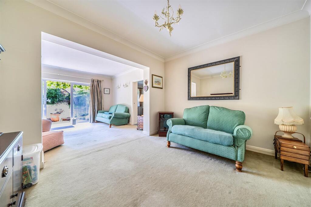 House in Bromley - View 4