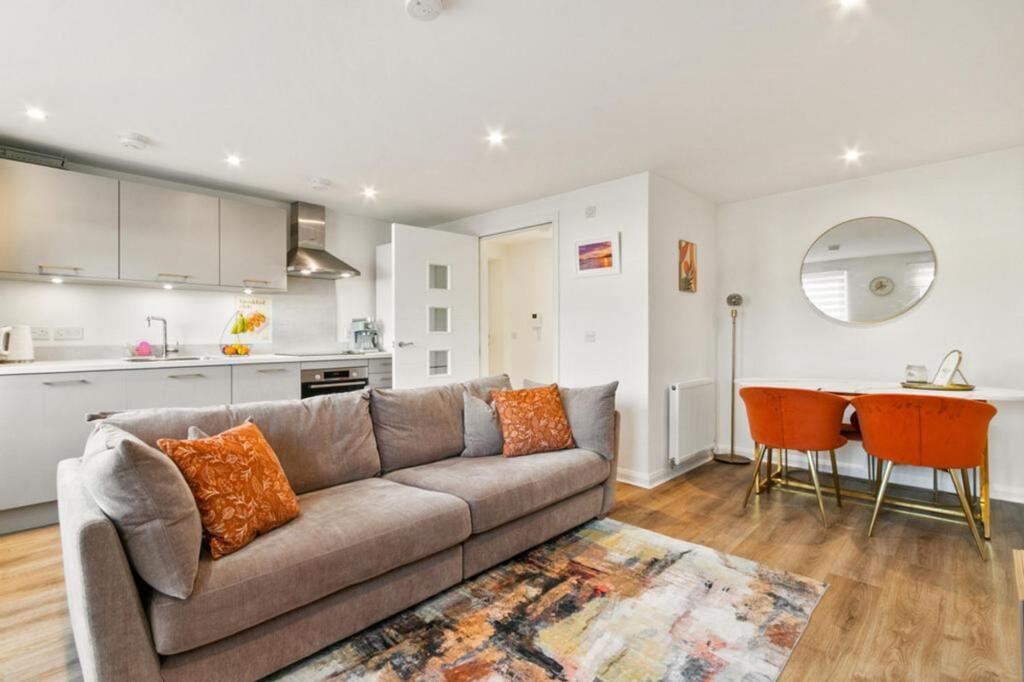 1-bed flat on Curle Street, Glasgow, G14, £165,000