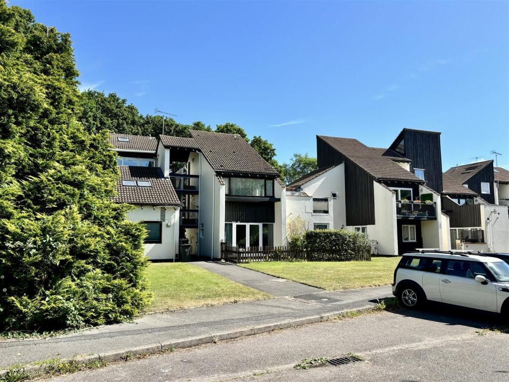 Main image of property: Tree Hamlets, Upton