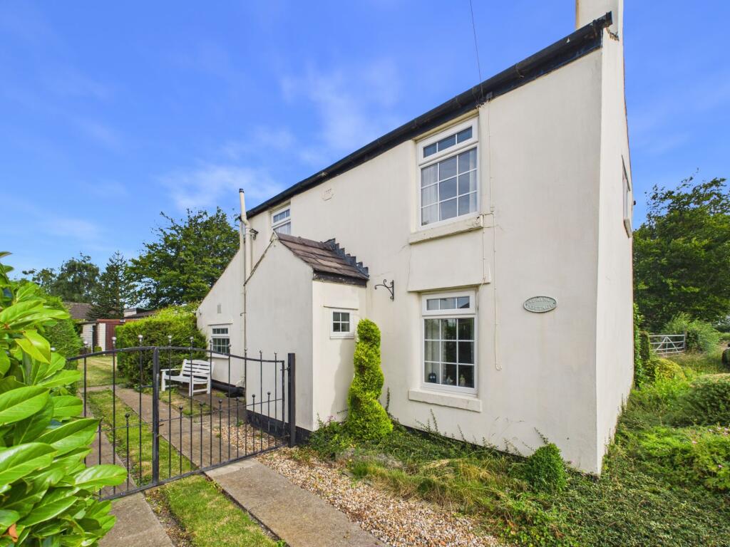 Main image of property: Warpers Moss Lane, Burscough, L40