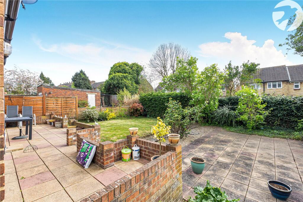 House in Swanley, White Oak - More