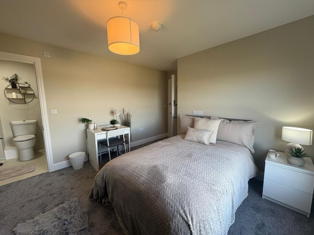 Apartment in Torquay - More