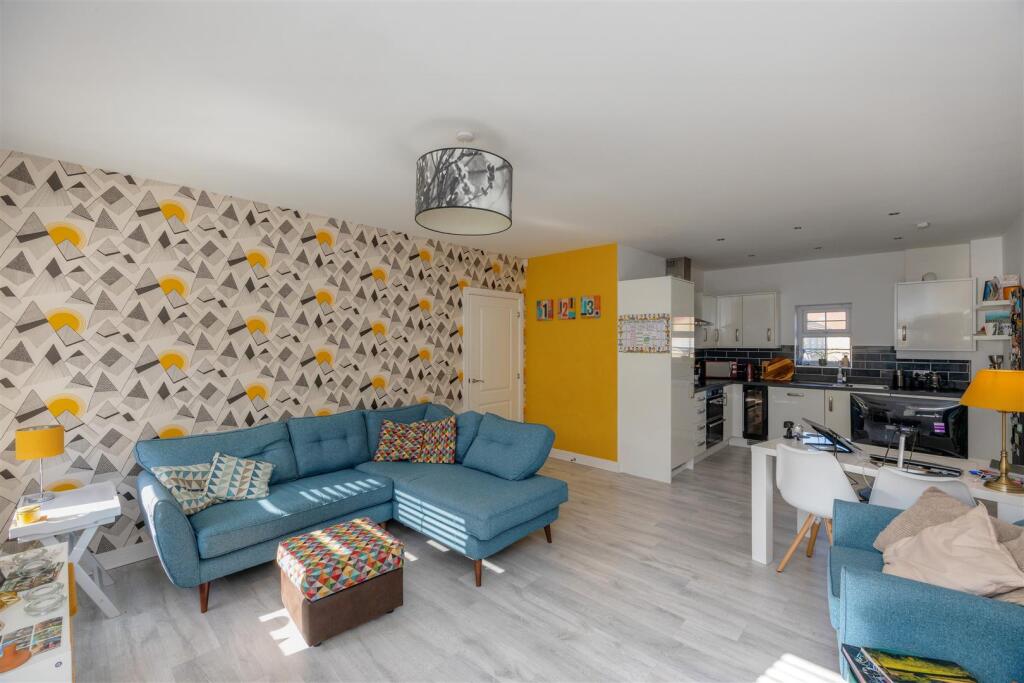 31 Bluecoat Rise, Brincliffe, Sheffield photo 2