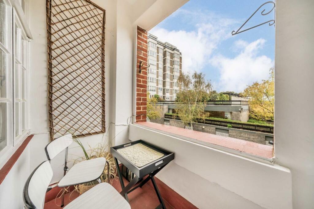Apartment in London - View 4
