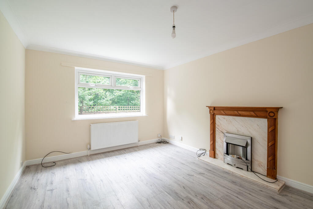 Gloucester Road, Bingley, West Yorkshire, BD16 - View 2