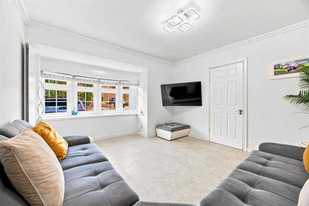 House in Southall - View 3